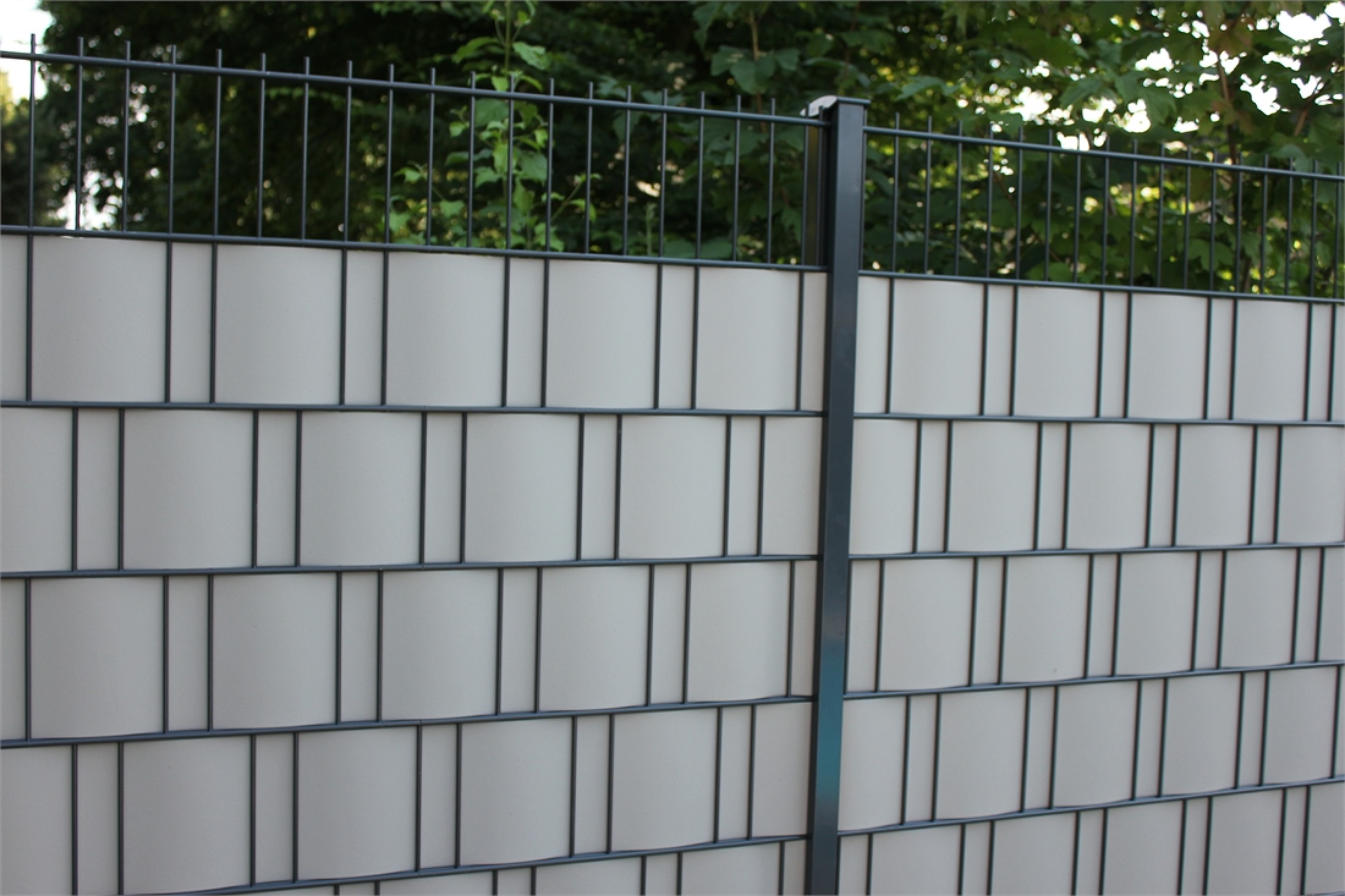 25 Stück Feste Sichtschutzstreifen Farbe anthrazit für Gittermattenzäune Zaun 