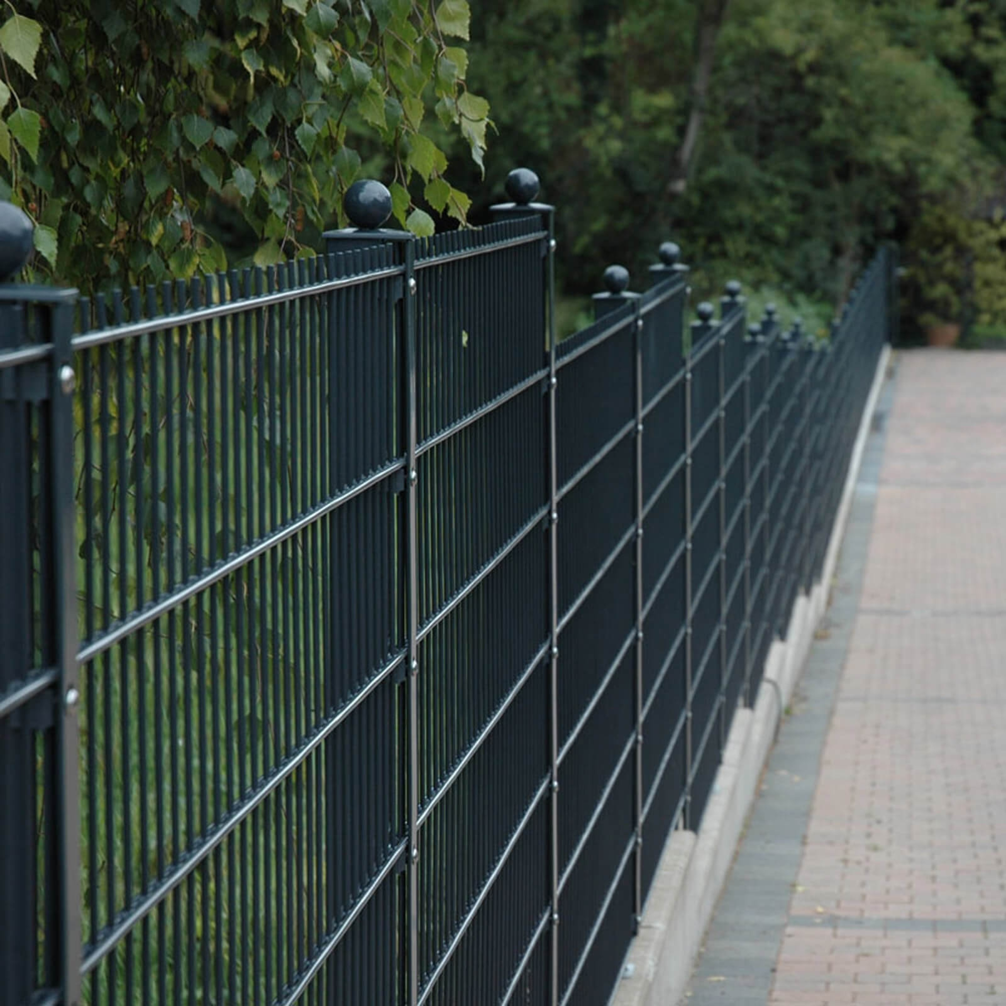 Alberts Eindbeugel Voor Paal 60mm – Groen, Verzinkt En Gecoat, Voor Stevige Bevestiging Van Hekwerken En Gaas