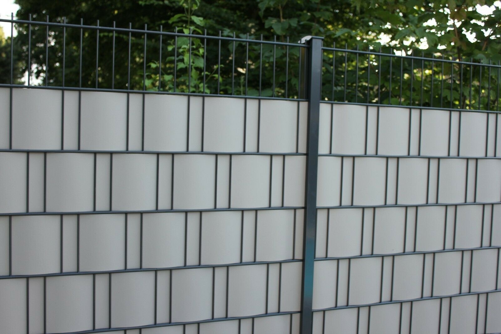 Sichtschutz Streifen Doppelstabmatten Zaun 10 Streifen je 2520 mm Kunststoff - Bild 15 von 24