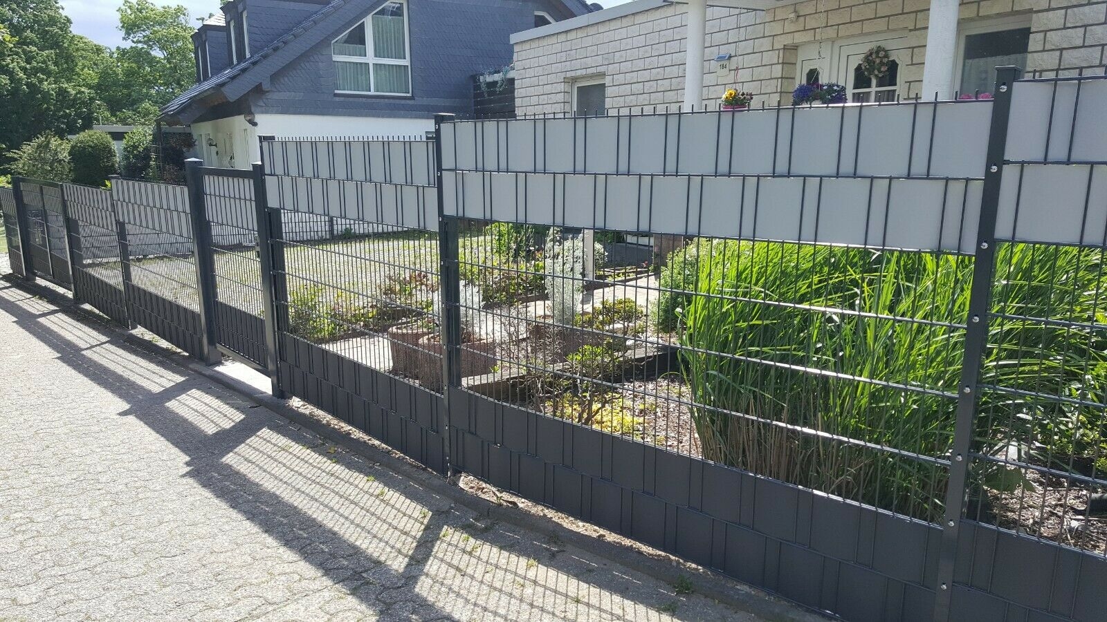 Sichtschutz Streifen Doppelstabmatten Zaun 10 Streifen je 2520 mm Kunststoff - Bild 22 von 24